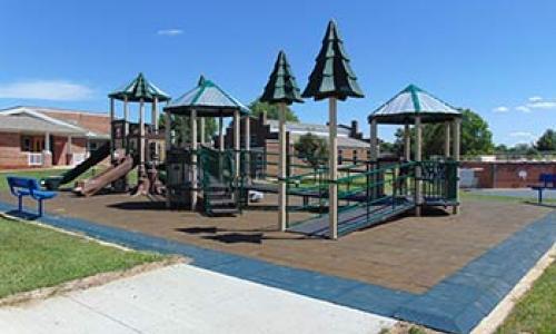 Playground equipment 